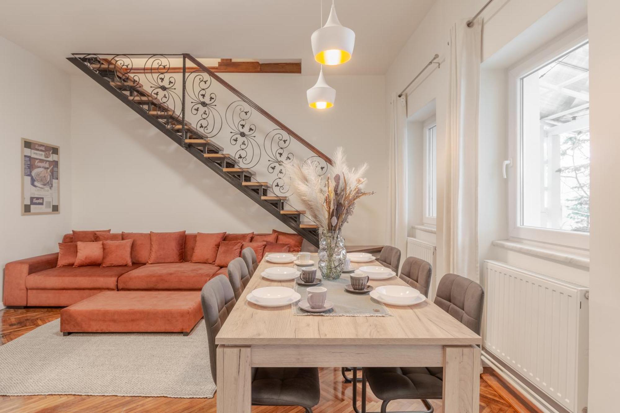 Apartament Ultra-Central Premium Cu Parcare Gratuita Pe Malul Crisului 오라데아 외부 사진