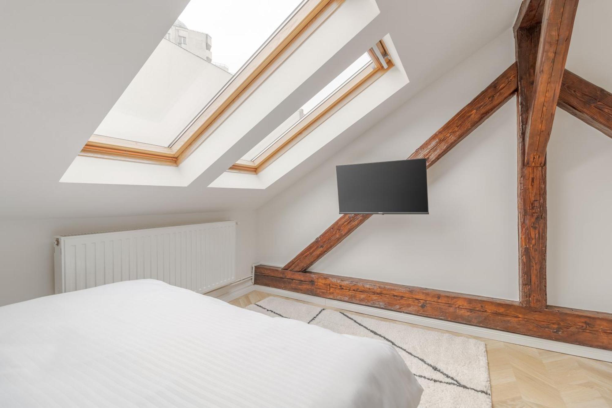 Apartament Ultra-Central Premium Cu Parcare Gratuita Pe Malul Crisului 오라데아 외부 사진